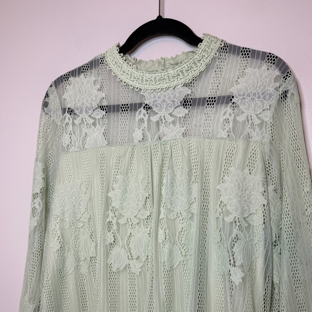 Ultra Pink Women’s Lace Top Dusty Green Size L - Picture 3 of 9